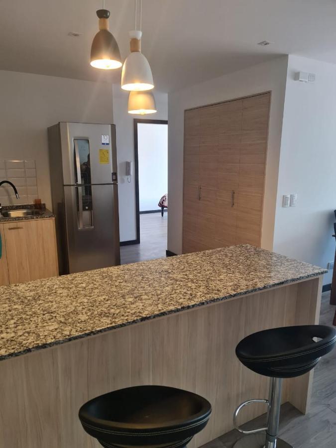Hermoso departamento, céntrico y tranquilo Quito Esterno foto