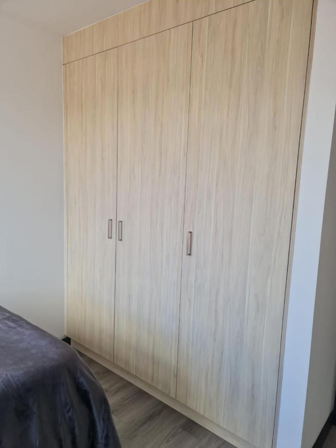 Hermoso departamento, céntrico y tranquilo Quito Esterno foto