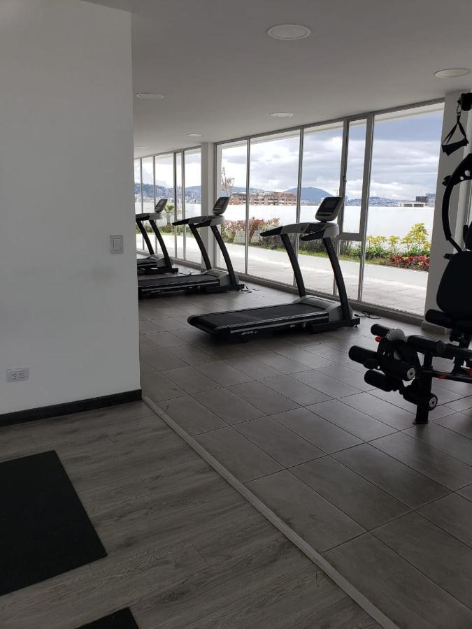 Hermoso departamento, céntrico y tranquilo Quito Esterno foto