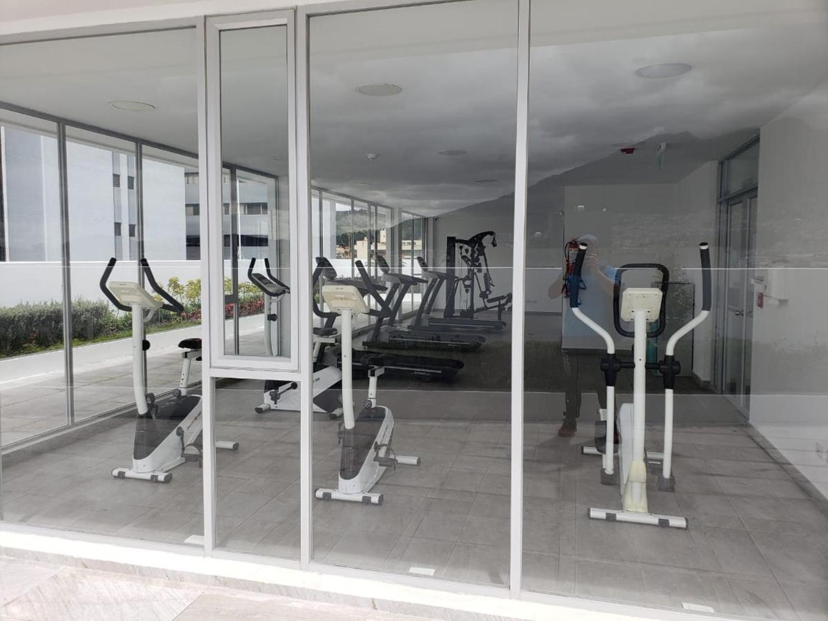 Hermoso departamento, céntrico y tranquilo Quito Esterno foto