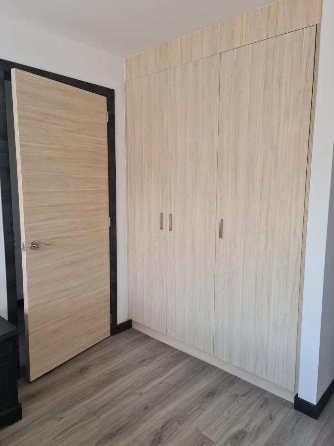 Hermoso departamento, céntrico y tranquilo Quito Esterno foto